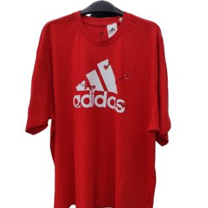 Polo rojo de cuello redondo