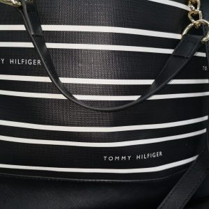 Cartera Hilfiger Negra