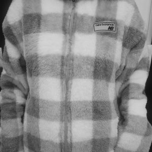 Casaca Newbalance blanco y gris