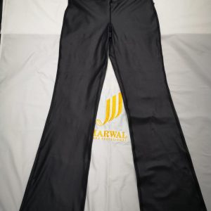 Pantalon pegado color negro