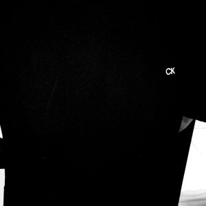 Polo CK color negro